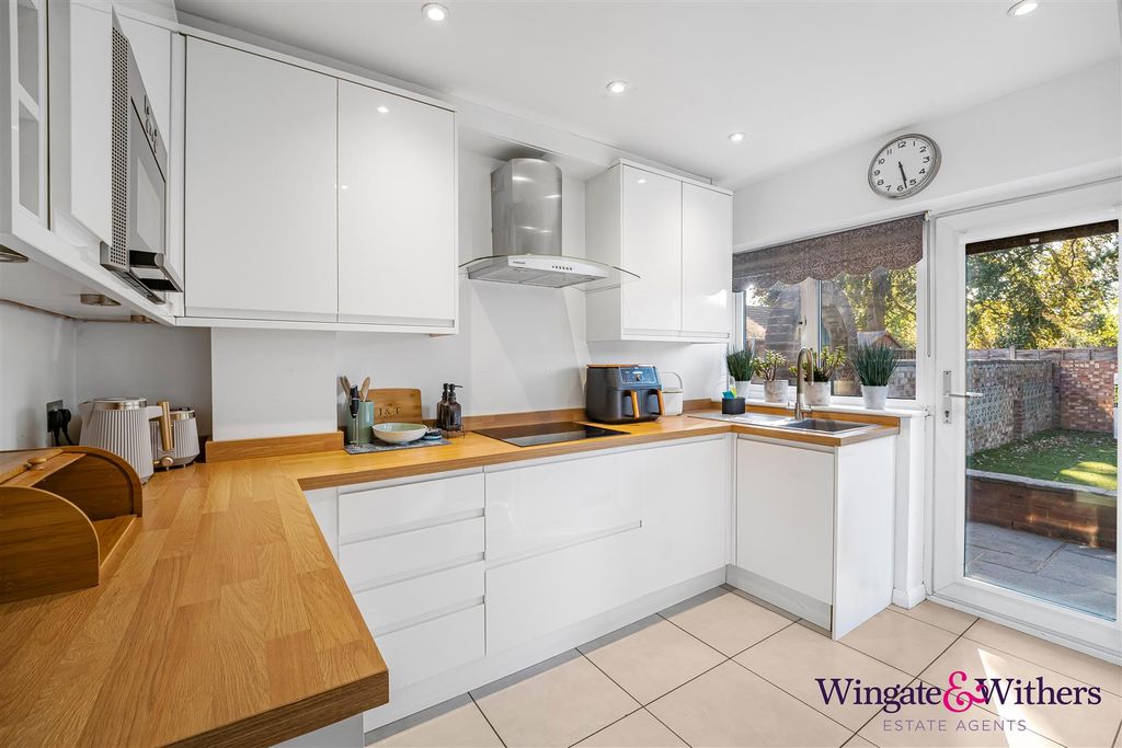 Property photo 3 of 18 10.Jpg