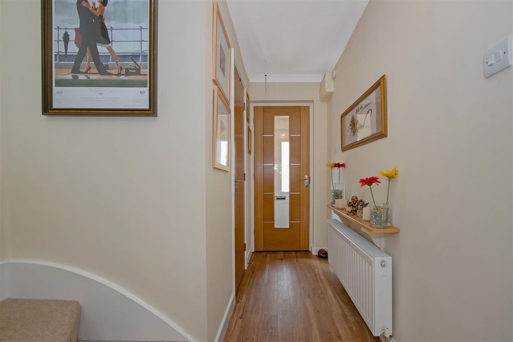 Property photo 3 of 32 Img_1106.Jpg