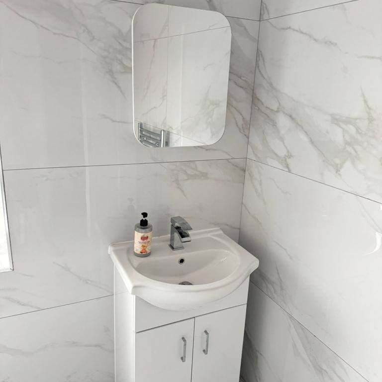 Property photo 3 of 5 Bathroom
