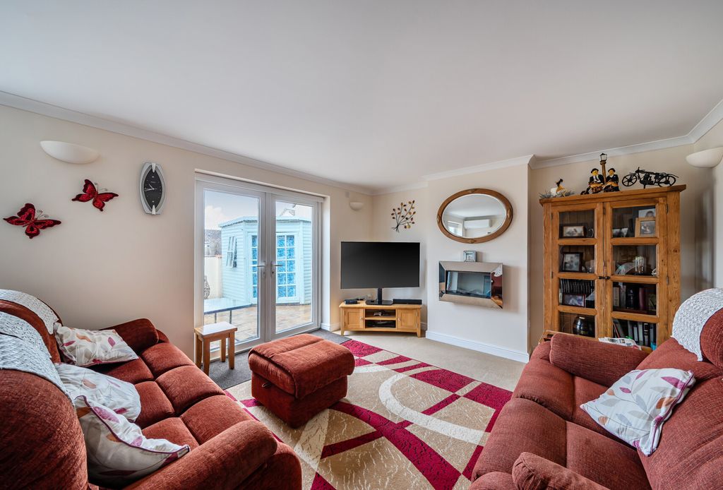 Property photo 2 of 21 1417111-14-699849...