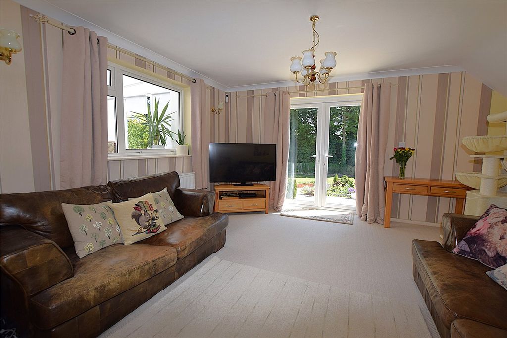 Property photo 2 of 13 Picture No. 31