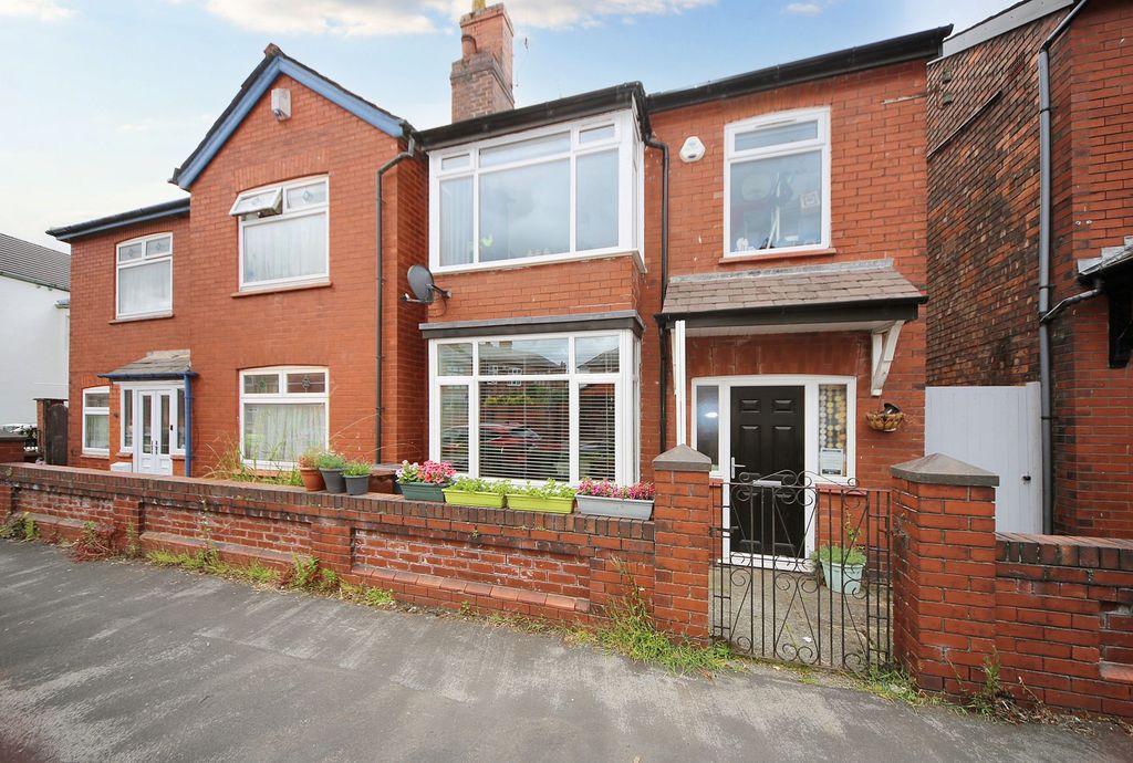 Property photo 1 of 22