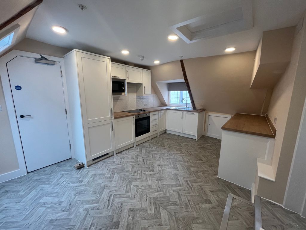 Property photo 2 of 5 Kitchen