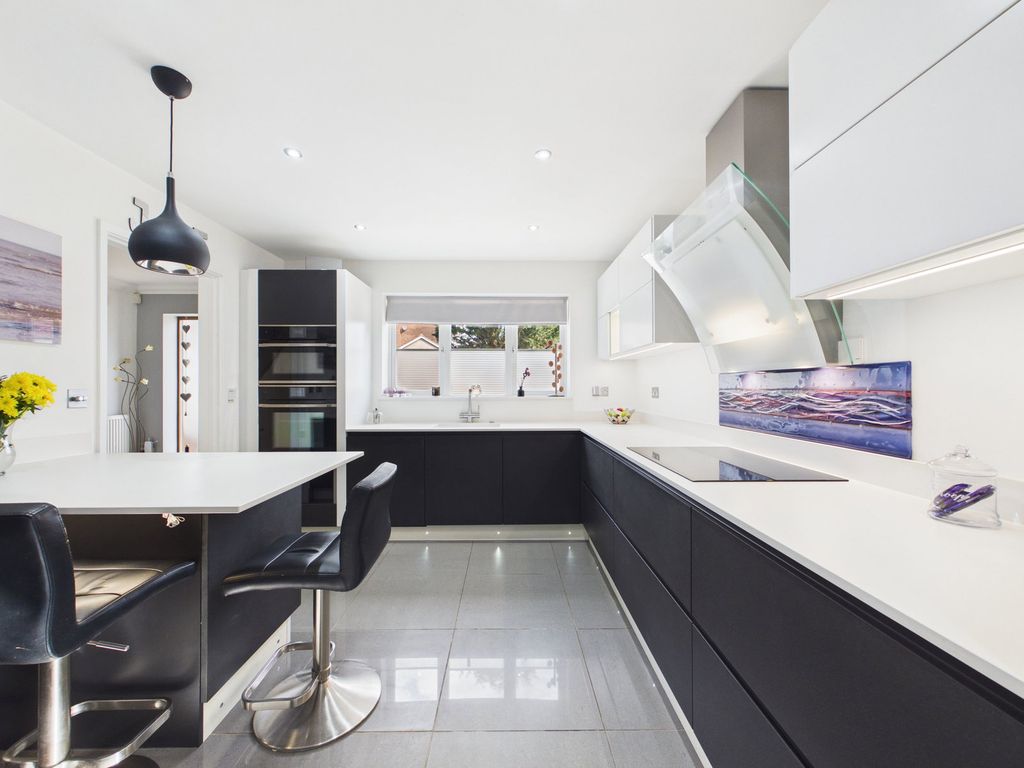 Property photo 2 of 36