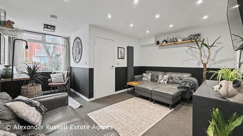 Property photo 3 of 22