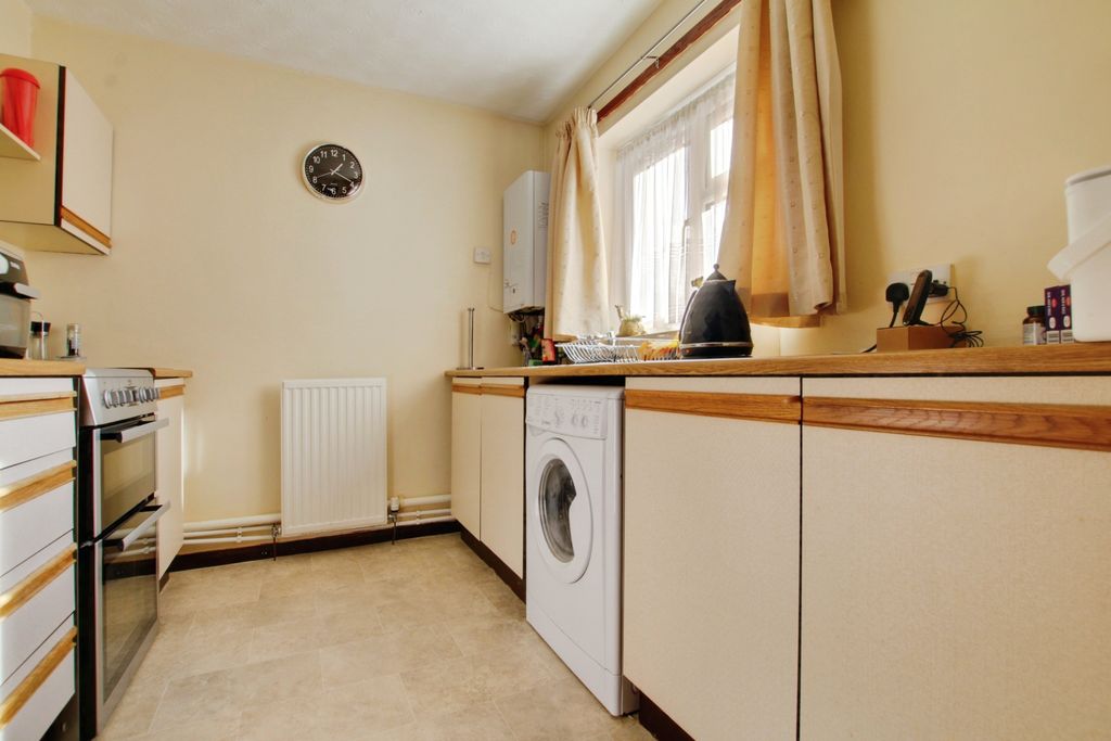 Property photo 3 of 6