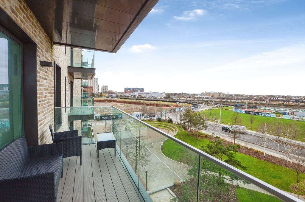 Property photo 2 of 20 Dsc_3688