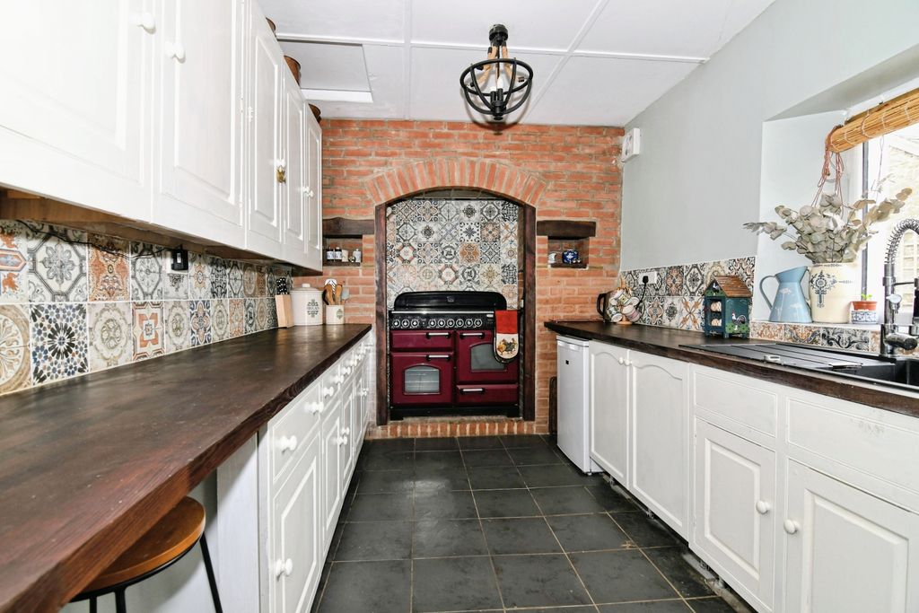 Property photo 1 of 26