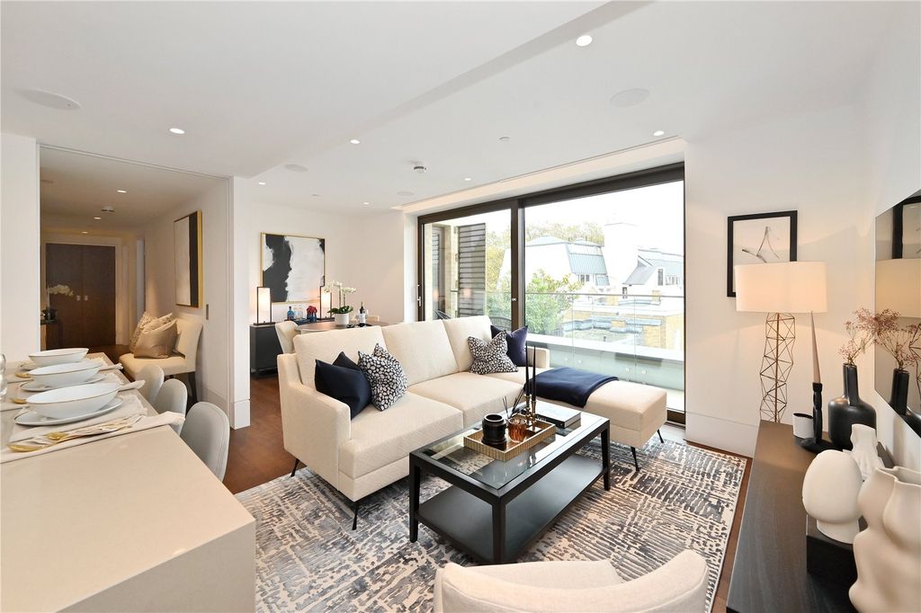Property photo 1 of 7 Open-Plan Reception