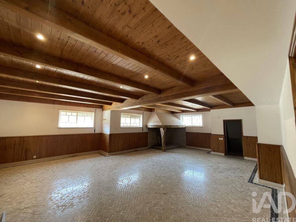 Property photo 3 of 27