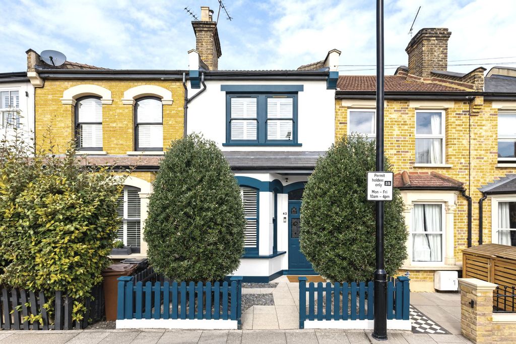 Property photo 1 of 13