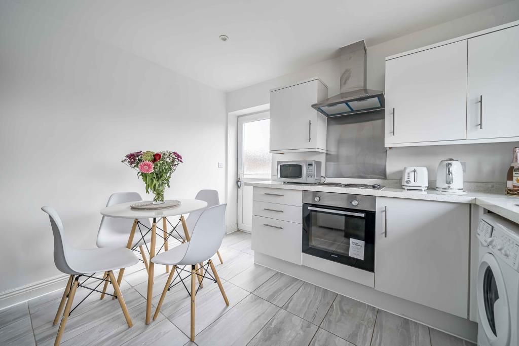 Property photo 3 of 14 Dining / Kitchen