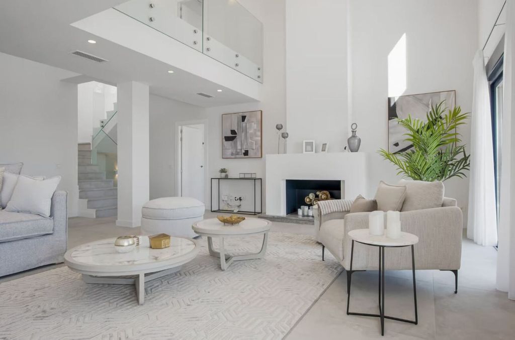 Property photo 3 of 50