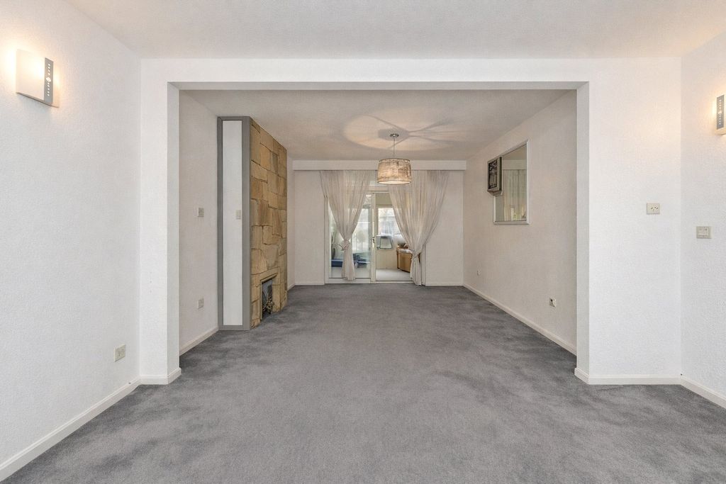 Property photo 2 of 11 Picture No. 19