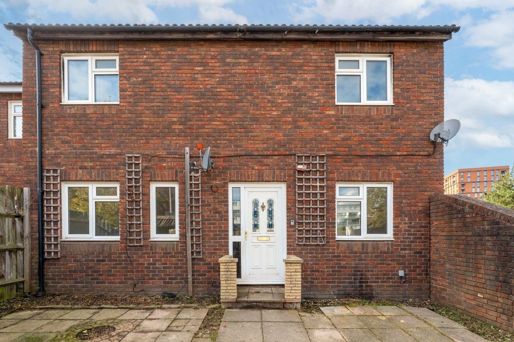 Property photo 1 of 16 Picture No. 15