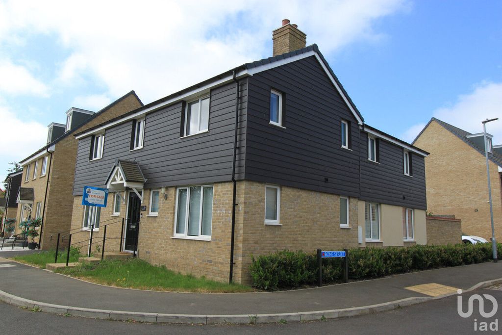 Property photo 1 of 30