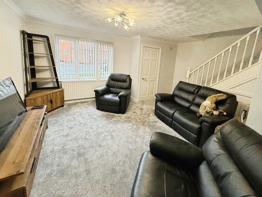 Property photo 3 of 12 Gallery