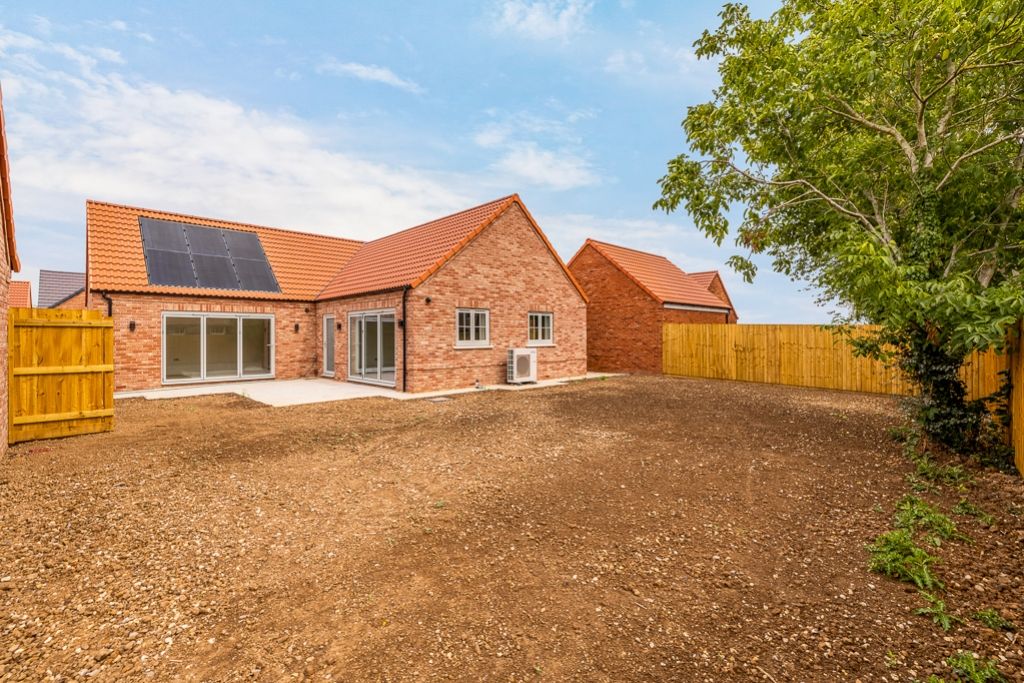 Property photo 3 of 28 Plot 2 Water Gate New Bungalows (Quadring)-10
