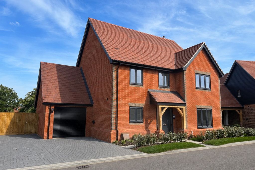 Property photo 1 of 13 External