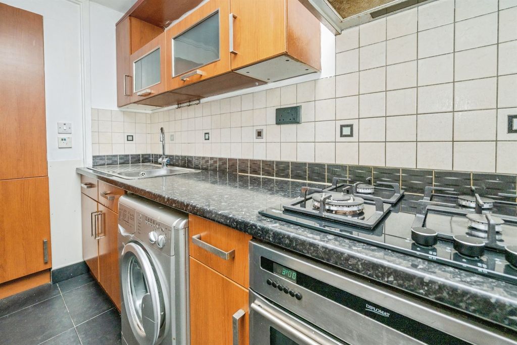 Property photo 3 of 11