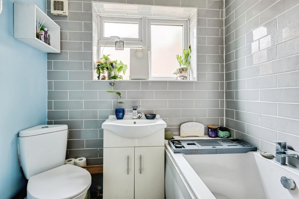 Property photo 3 of 14