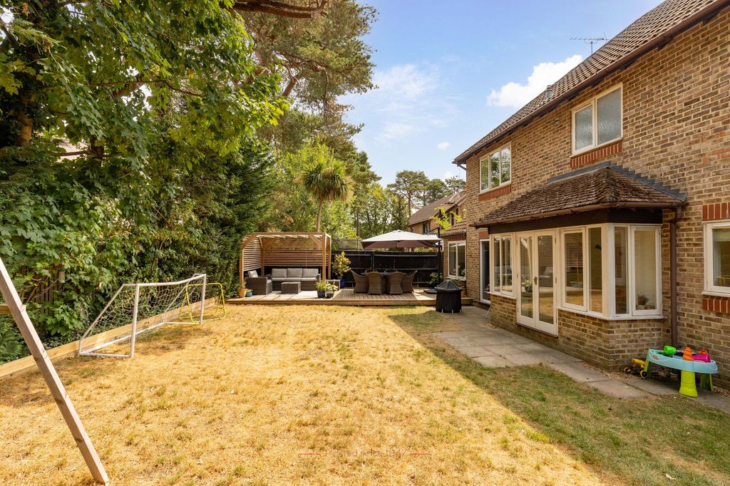 Property photo 3 of 39