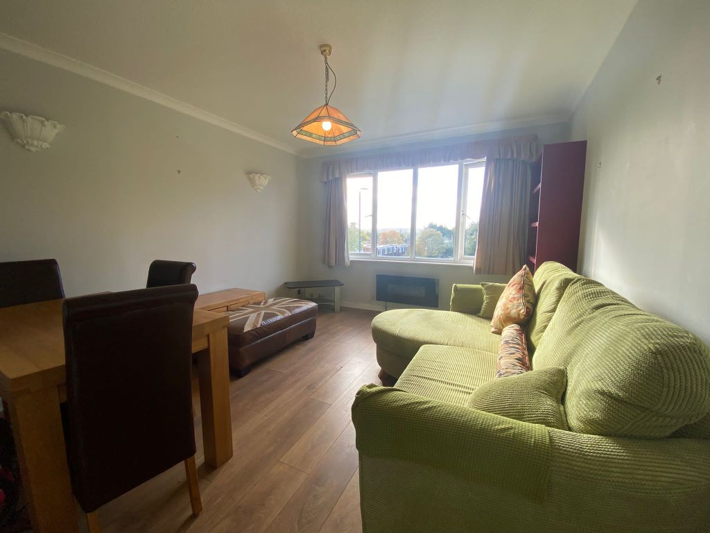 Property photo 2 of 6