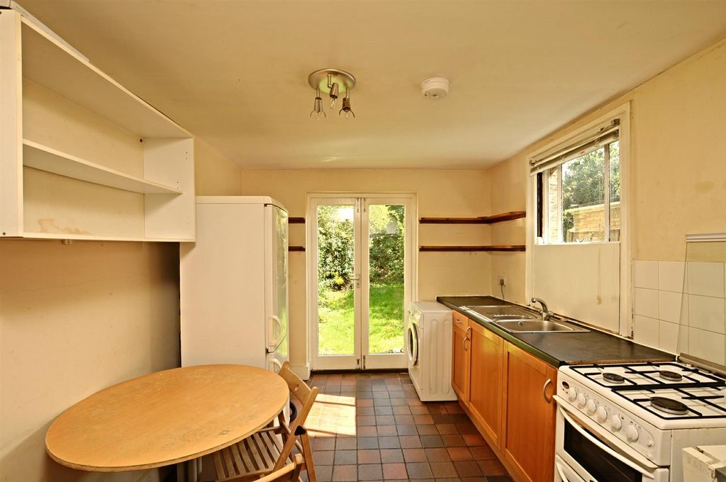 Property photo 3 of 5