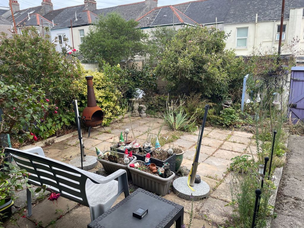 Property photo 2 of 12