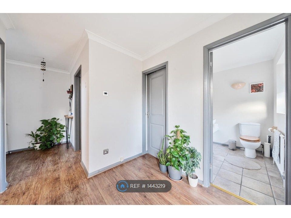 Property photo 2 of 6 Entrance Passage