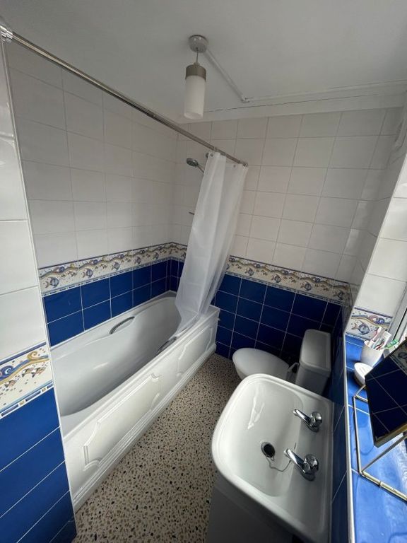 Property photo 3 of 10 8428085.Jpg