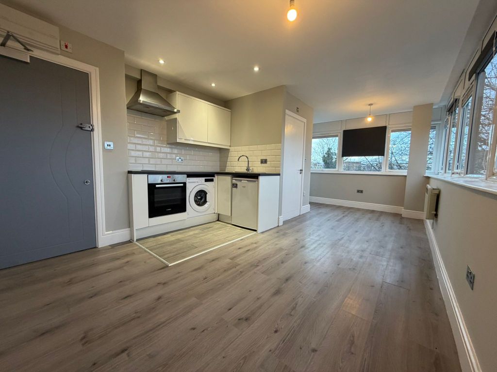 Property photo 1 of 3 Living Room