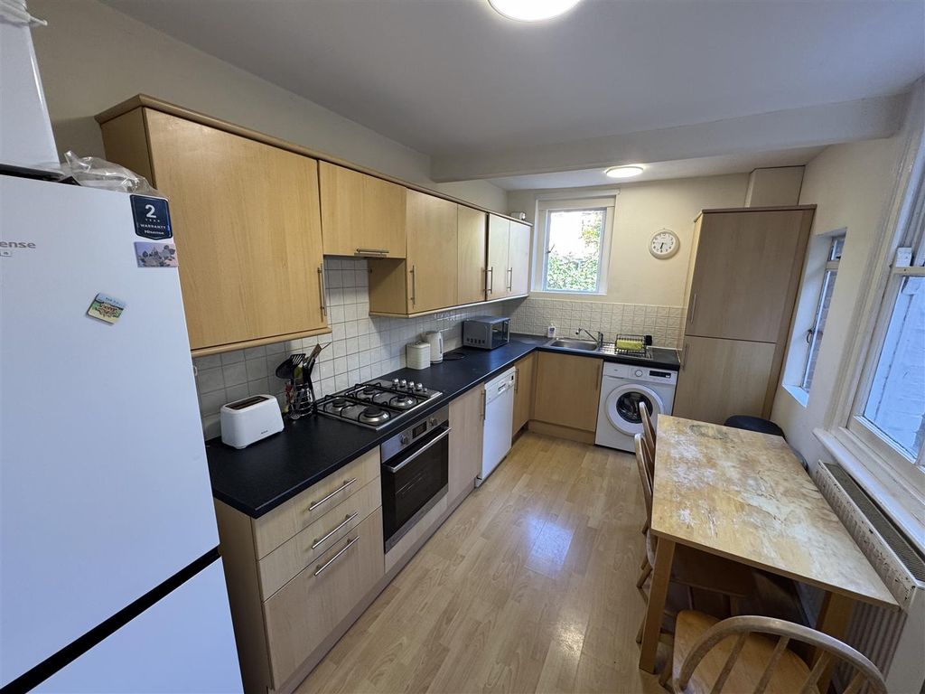 Property photo 3 of 10 Img_0085.Jpg