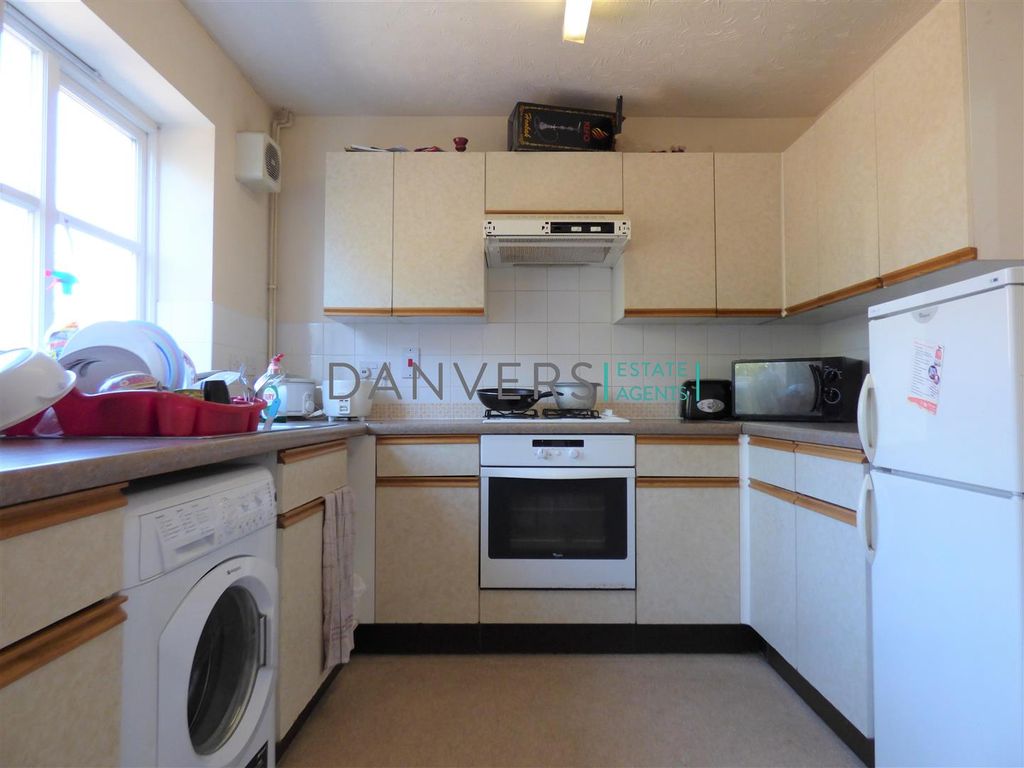 Property photo 2 of 6