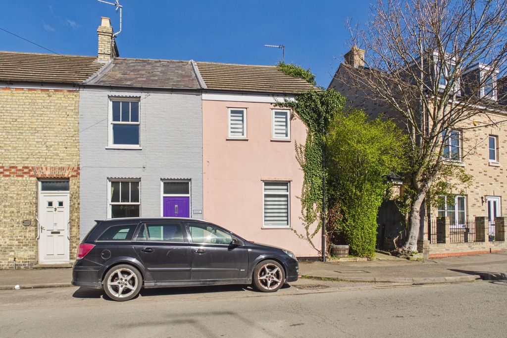 Property photo 1 of 26 Cam03259G0-Pr0263-Still003