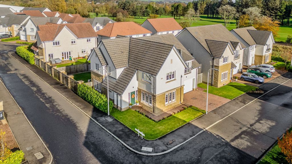 Property photo 1 of 43