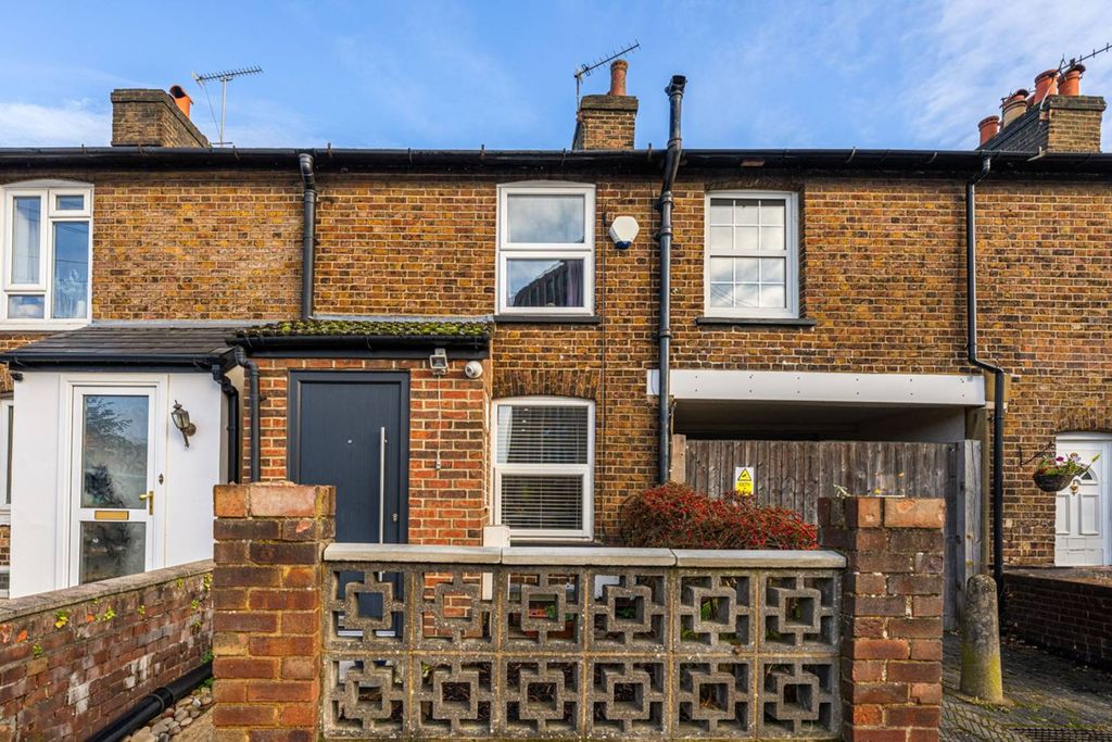 Property photo 2 of 7