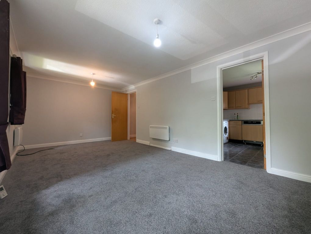 Property photo 3 of 9
