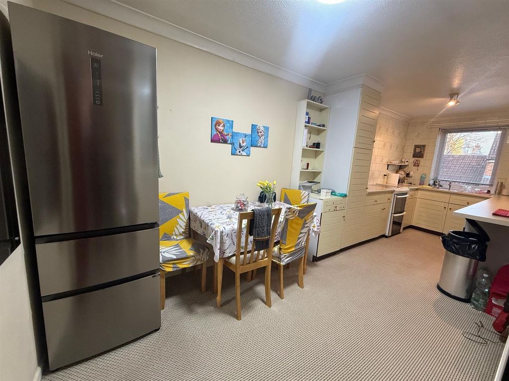 Property photo 2 of 6 4.Jpg