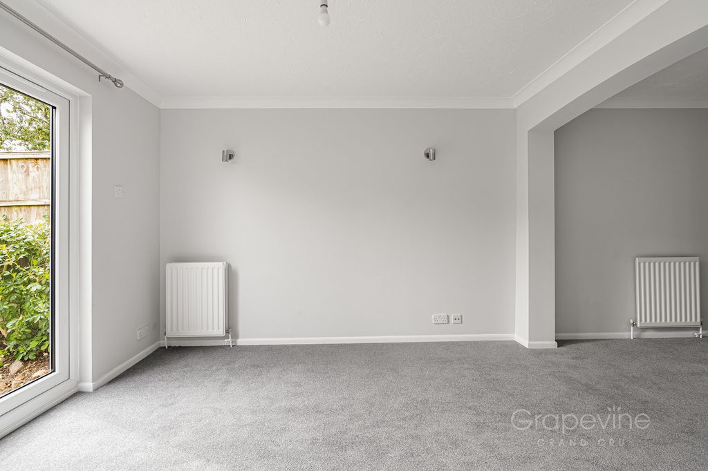 Property photo 3 of 21