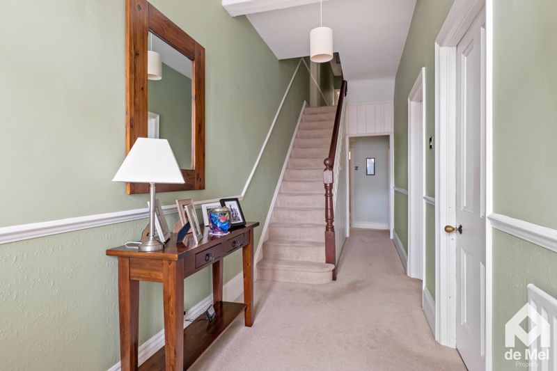 Property photo 3 of 18 Photo 7