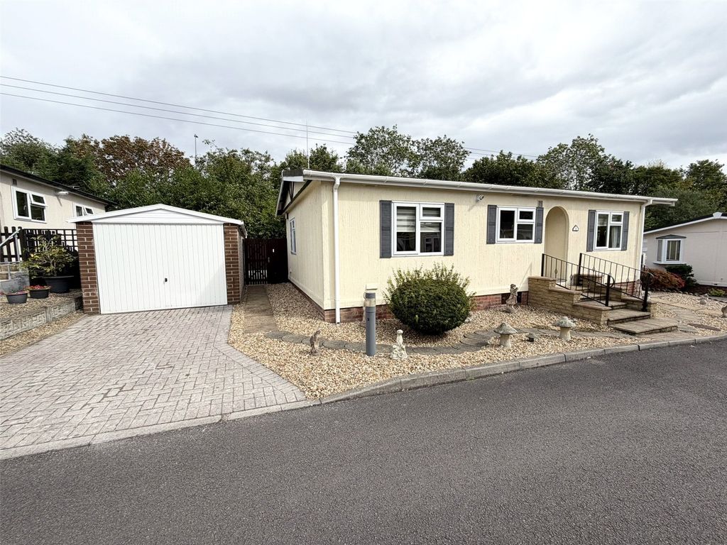 Property photo 1 of 19 Picture No. 15