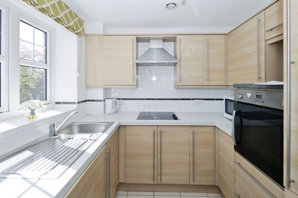 Property photo 2 of 18 Pbox-Img.Jpg