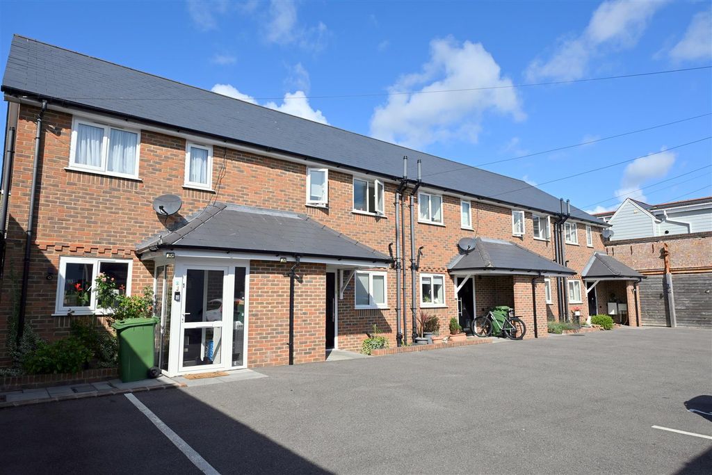 Property photo 1 of 14 Image Of Mews