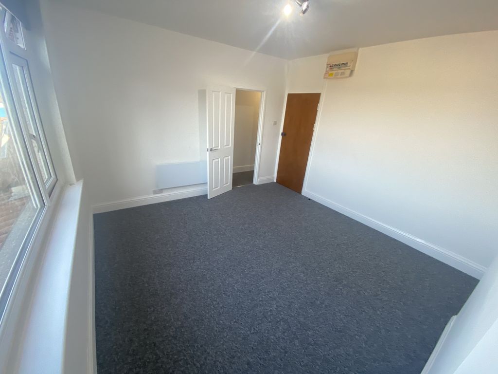 Property photo 3 of 5 Studio View 2