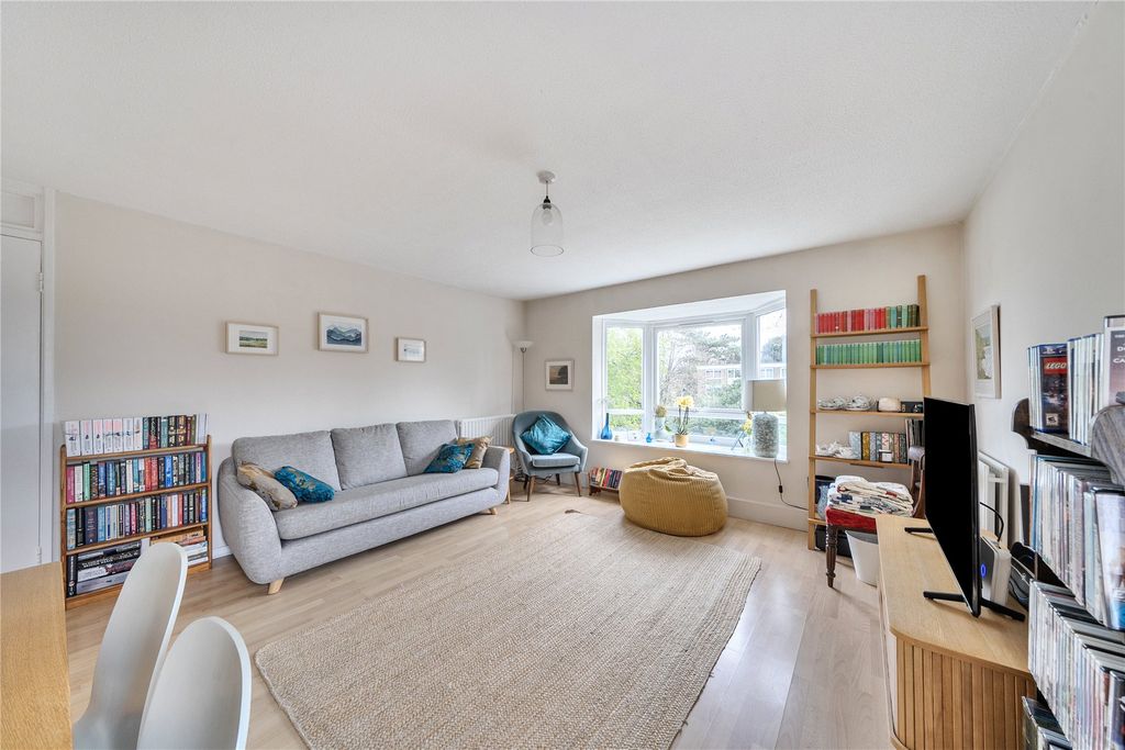 Property photo 3 of 13 Picture No. 12