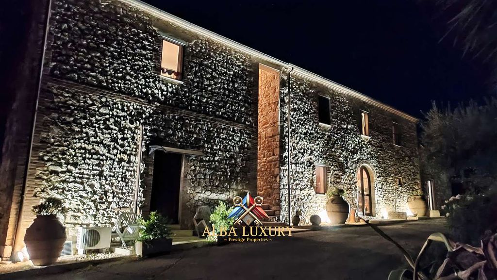 Property photo 3 of 25