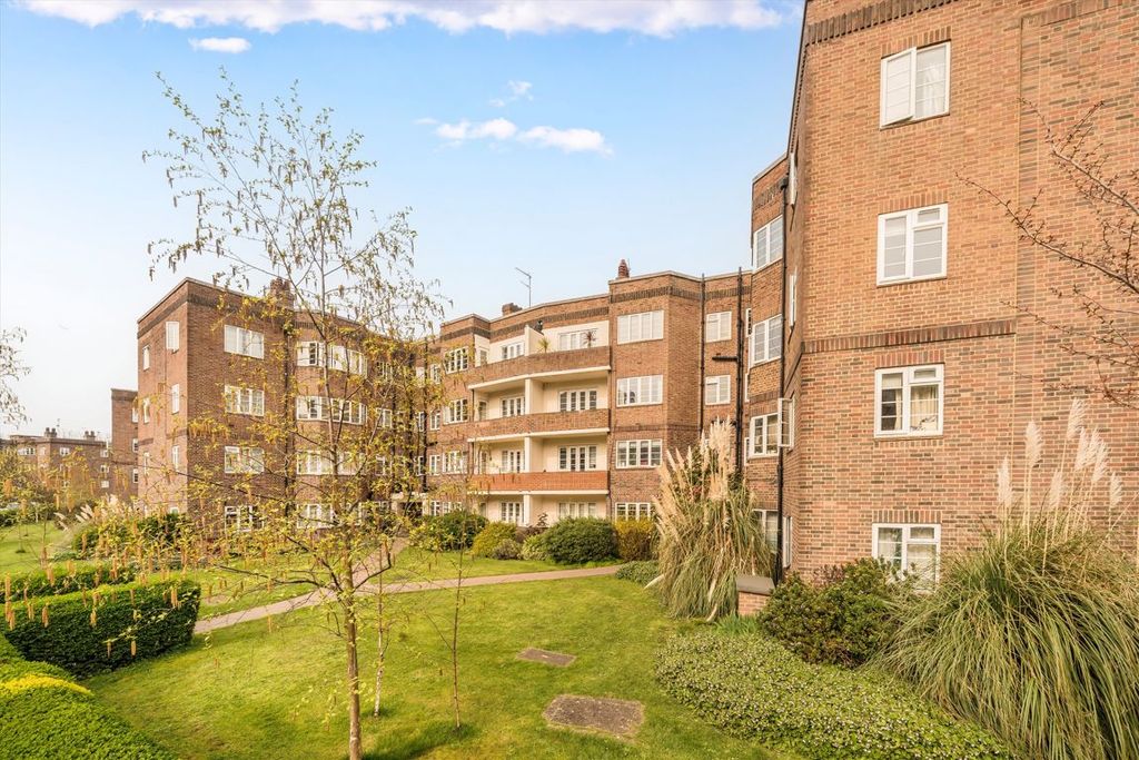 Property photo 1 of 2