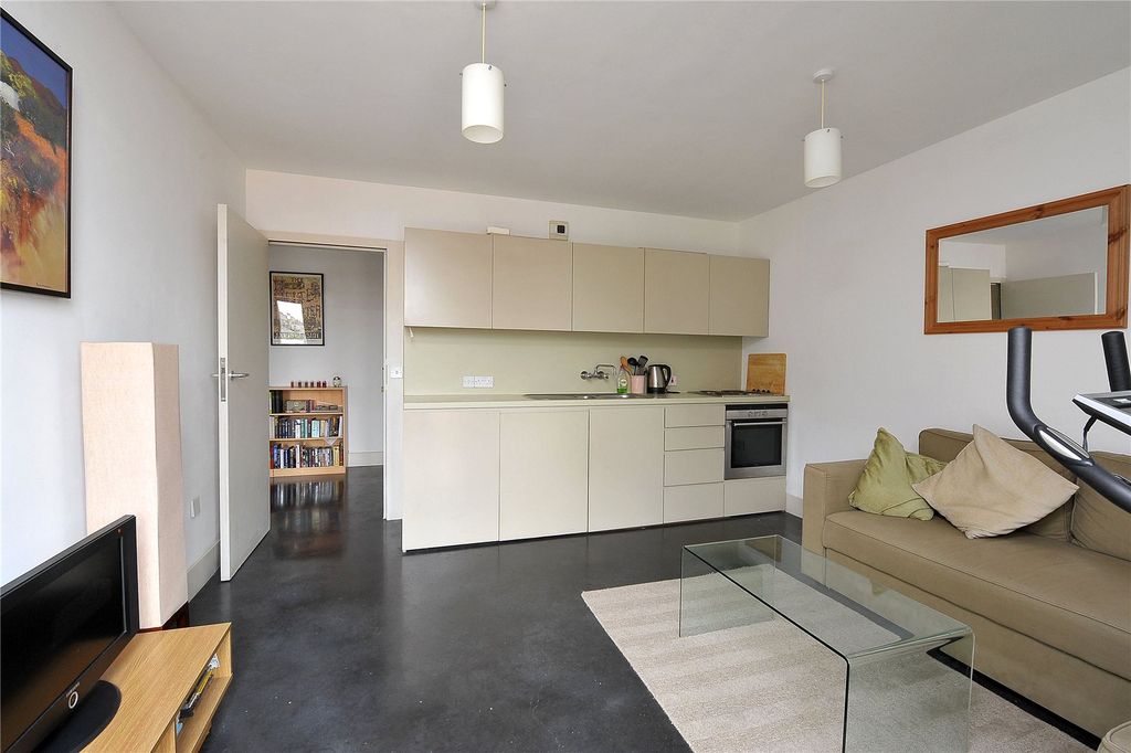 Property photo 2 of 4 Picture No. 06