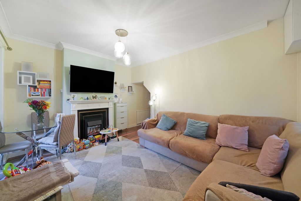 Property photo 3 of 15